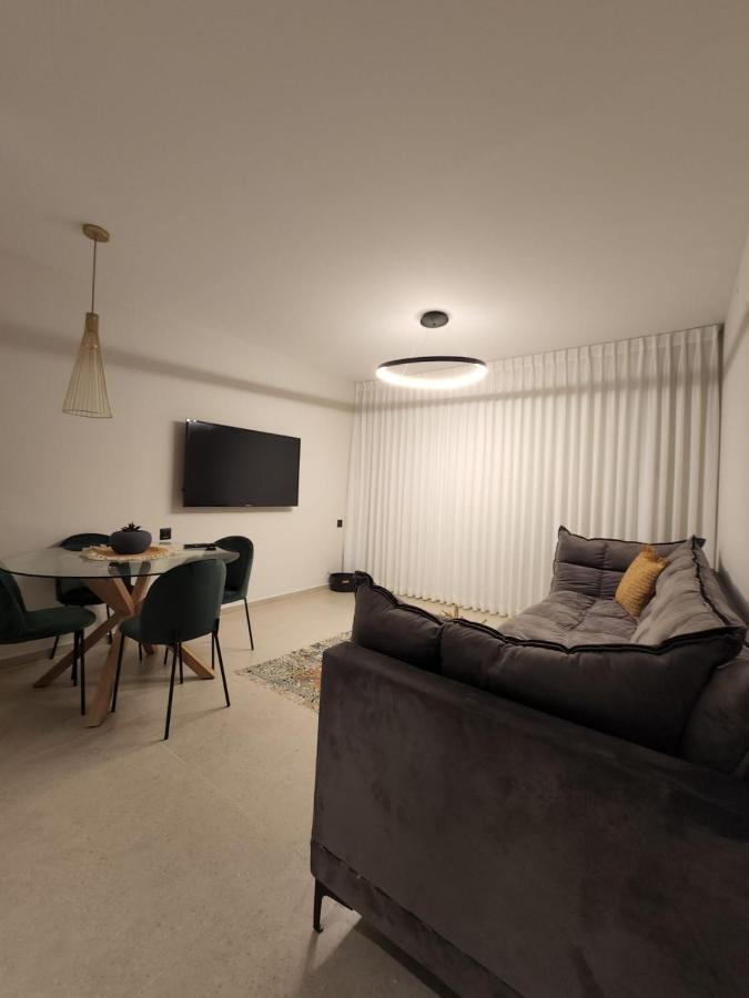 Apartment דירת 3 חדרים מקסימה 115 מ